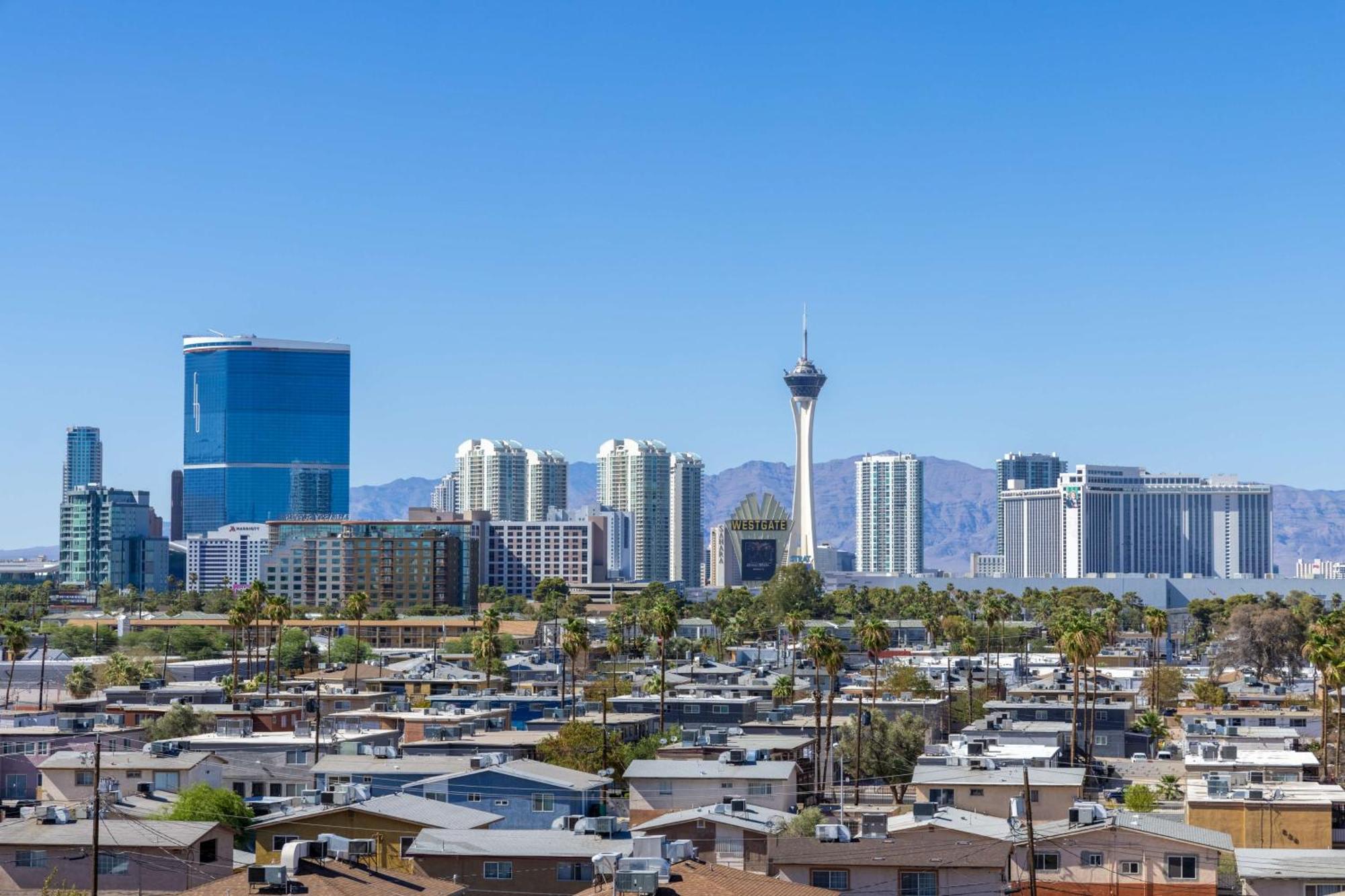 Doubletree By Hilton Las Vegas East Flamingo Exterior foto